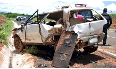 Veículo com placas de Paraíso das Águas capotou na BR-359 em Mato Grosso do Sul
