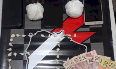 Polícia Militar apreende considerável quantidade de crack e prende suspeitos de tráfico de drogas em Paranaíba