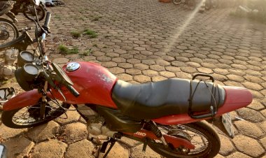 POLÍCIA CIVIL RECUPERA, NA CAPITAL, MOTOCICLETA FURTADA EM SÃO GABRIEL DO OESTE E IDENTIFICA AUTOR.