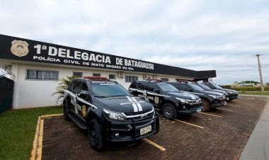 Polícia Civil fecha ponto de tráfico e prende mulher que amamentava bebê no local
