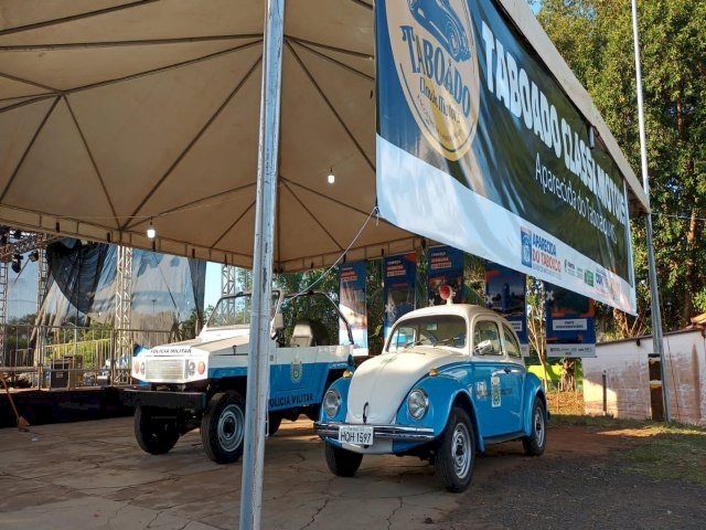 Polícia Militar garante a segurança durante evento de carros antigos em Aparecida do Taboado