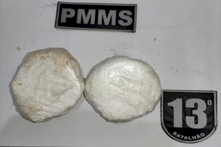 Polícia Militar e Polícia Penal prendem mulher que tentava introduzir 210 gramas de cocaína em Presídio de Paranaíba
