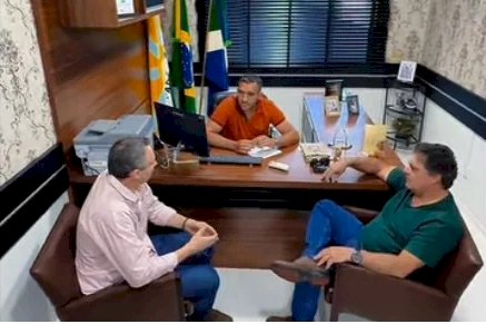 O presidente da Câmara Marcelo Costa, recebeu visita do ex-prefeito Joce Krug