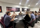 Reunião entre Prefeitura, Câmara e moradores avança em soluções para entrega das 42 casas do Residencial Araras