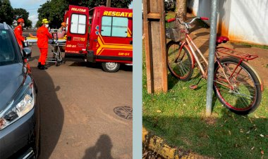 Ciclista é socorrida pelos Bombeiros após se envolver em acidente de trânsito em Chapadão do Sul